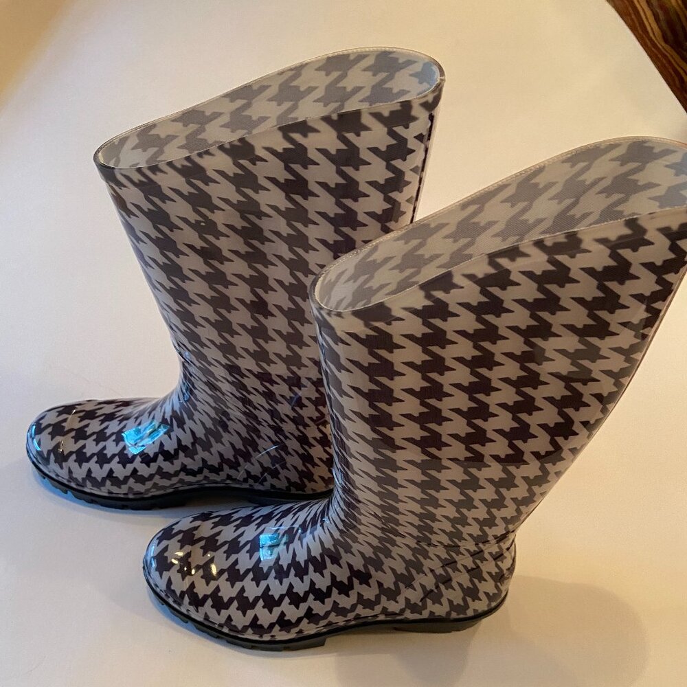 Columbia Rain Boots, Houndstooth size 9